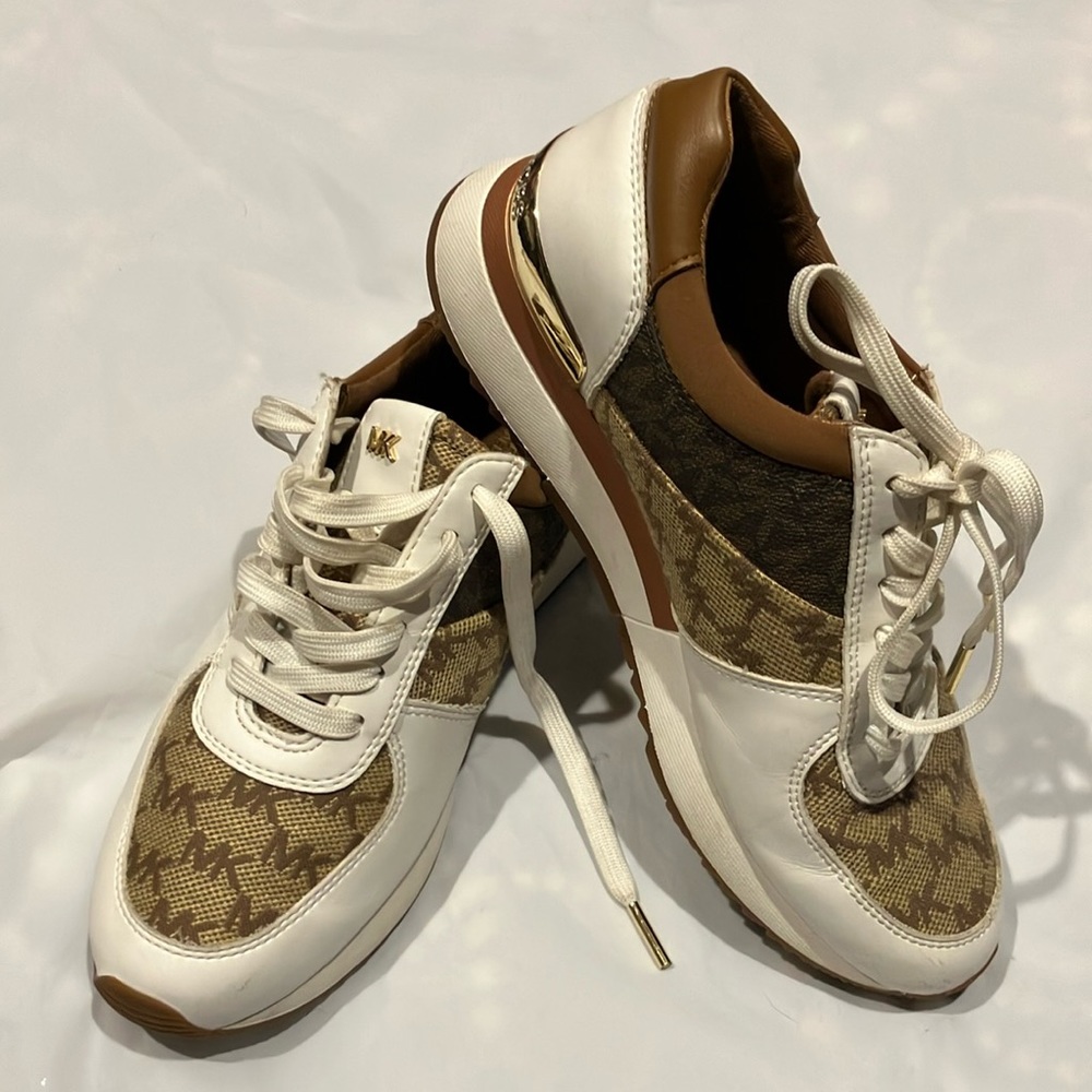 EUC Sz 7M Michael Kors white brown sneakers